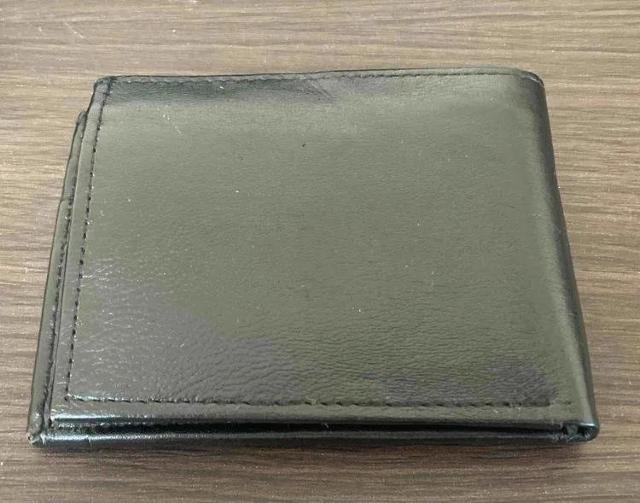 「2,200円スタート」のカーメーカーの「ジャガー」が、「車購入者」のオーナーに進呈した「非売品」のおしゃれな革財布! < 男性ファッション  「2,200円スタート」のカーメーカーの「ジャガー」が、「車購入者」のオーナーに進呈した「非売品」のおしゃれな革財布! < 男性ファッションの