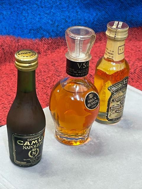 希少 ミニボトル古酒3本セット|カミュ ナポレオン/ニッカ V.S.O.P./シーバスリーガル12年 お酒 ミニボトル VSOP < グルメ/ドリンク 希少 ミニボトル古酒3本セット|カミュ ナポレオン/ニッカ V.S.O.P./シーバスリーガル12年 お酒 ミニボトル VSOP < グルメ/ドリンクの