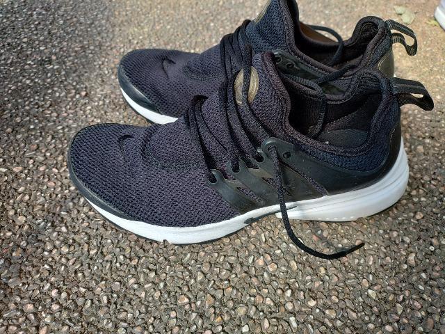 NIKE AIR スニーカー ジョギング ウォーキング お散歩 スポーツジム サイズ23cm < ブランド NIKE AIR スニーカー ジョギング ウォーキング お散歩 スポーツジム サイズ23cm < ブランドの