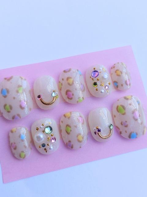 売り切り値下げ☆ジェルネイル カラフルレオパード ヒョウ柄 ストーン&パール ショート < 香水/コスメ/ネイル 売り切り値下げ☆ジェルネイル カラフルレオパード ヒョウ柄 ストーン&パール ショート < 香水/コスメ/ネイルの