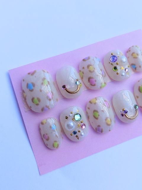 売り切り値下げ☆ジェルネイル カラフルレオパード ヒョウ柄 ストーン&パール ショート < 香水/コスメ/ネイル 売り切り値下げ☆ジェルネイル カラフルレオパード ヒョウ柄 ストーン&パール ショート < 香水/コスメ/ネイルの