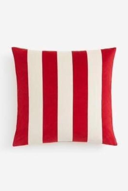 H&M HOME★エイチアンドエムホーム★コットンベルベットクッションカバーお洒落Xmasレッド赤ベージュストライプ2枚50×50 < ブランド H&M HOME★エイチアンドエムホーム★コットンベルベットクッションカバーお洒落Xmasレッド赤ベージュストライプ2枚50×50 < ブランドの