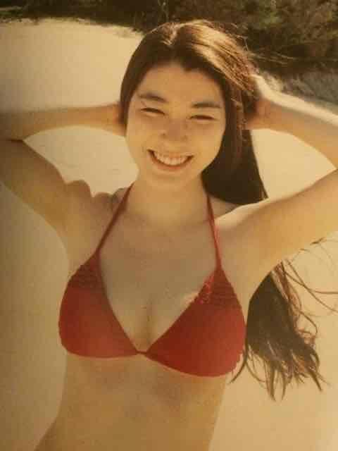 激安!超レア!☆成海璃子/写真集(RICO DAYS)☆初版☆美品☆ < タレントグッズ 激安!超レア!☆成海璃子/写真集(RICO DAYS)☆初版☆美品☆ < タレントグッズの