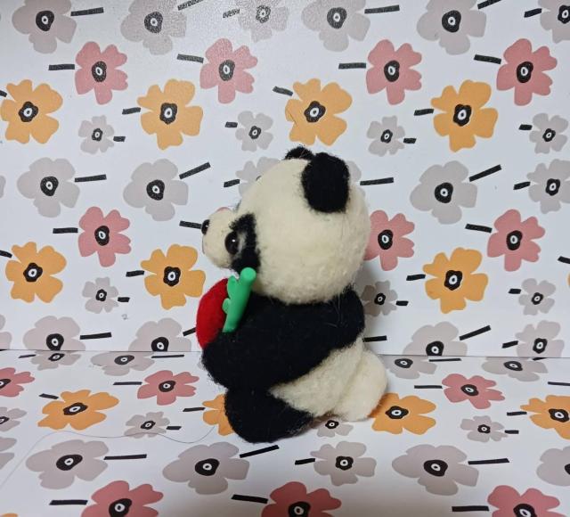 羊毛フェルト サヨナラぱんだちゃん ハートと笹 手のひらサイズ 可愛い手作りぬいぐるみ < ペット/手芸/園芸 羊毛フェルト サヨナラぱんだちゃん ハートと笹 手のひらサイズ 可愛い手作りぬいぐるみ < ペット/手芸/園芸の