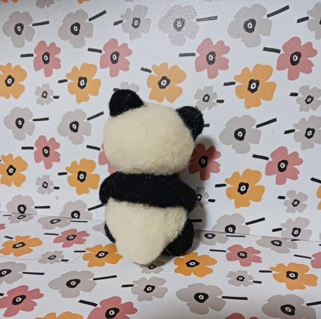 羊毛フェルト サヨナラぱんだちゃん ハートと笹 手のひらサイズ 可愛い手作りぬいぐるみ < ペット/手芸/園芸 羊毛フェルト サヨナラぱんだちゃん ハートと笹 手のひらサイズ 可愛い手作りぬいぐるみ < ペット/手芸/園芸の