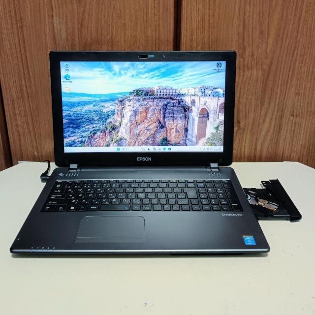 EPSON Endeavor Corei7 メモリ8GB SSD256GB Webカメラ DVD Windows11 Office < PC本体/周辺機器 EPSON Endeavor Corei7 メモリ8GB SSD256GB Webカメラ DVD Windows11 Office < PC本体/周辺機器の