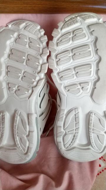 NEWSHITA スニーカー < キッズ/ベビー NEWSHITA スニーカー < キッズ/ベビーの