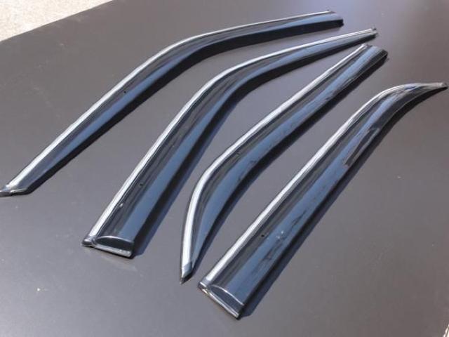 安心ビス付き♪メッキライン入 ドアバイザー W140S320S500S600L < 自動車/バイク 安心ビス付き♪メッキライン入 ドアバイザー W140S320S500S600L < 自動車/バイク