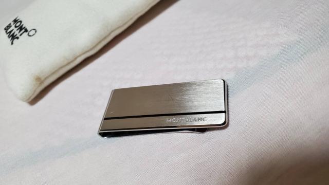 正規 モンブラン コントラストライン クラシックマネークリップ シルバー エンブレムライン 財布 < 男性ファッション  正規 モンブラン コントラストライン クラシックマネークリップ シルバー エンブレムライン 財布 < 男性ファッションの