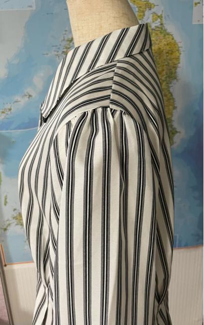 トップス ブラウス 長袖 9号 未使用 美品 < 女性ファッション  トップス ブラウス 長袖 9号 未使用 美品 < 女性ファッションの