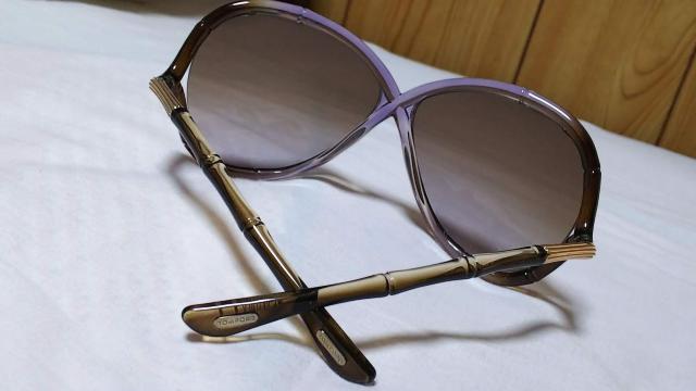 正規美 激レア トムフォード クリアグラデーション サングラス 紫×茶 リフレクションバンブーフルフレーム 男女兼用可〇付属有 < ブランド  正規美 激レア トムフォード クリアグラデーション サングラス 紫×茶 リフレクションバンブーフルフレーム 男女兼用可〇付属有 < ブランドの