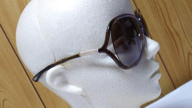 正規美 激レア トムフォード クリアグラデーション サングラス 紫×茶 リフレクションバンブーフルフレーム 男女兼用可〇付属有 < ブランド  正規美 激レア トムフォード クリアグラデーション サングラス 紫×茶 リフレクションバンブーフルフレーム 男女兼用可〇付属有 < ブランドの