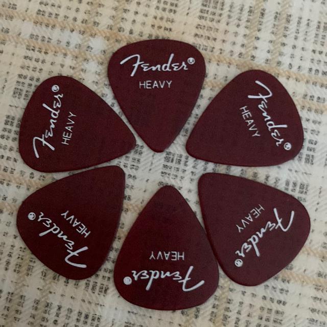 当時物 1986年入手 Fender ピック 6枚 / セルロイド HEAVYティアドロップ < ホビー  当時物 1986年入手 Fender ピック 6枚 / セルロイド HEAVYティアドロップ  < ホビーの