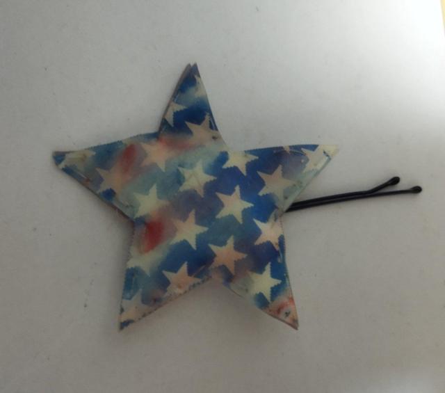星条旗 大きな星のぷっくりヘアピン 手作り ハンドメイド < 女性アクセサリー/時計  星条旗 大きな星のぷっくりヘアピン 手作り ハンドメイド  < 女性アクセサリー/時計の