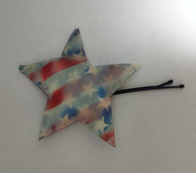 星条旗 大きな星のぷっくりヘアピン 手作り ハンドメイド < 女性アクセサリー/時計  星条旗 大きな星のぷっくりヘアピン 手作り ハンドメイド < 女性アクセサリー/時計の
