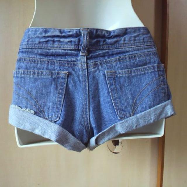 H・C・M・IIデニム ショートパンツ < 女性ファッション  H・C・M・IIデニム ショートパンツ < 女性ファッションの