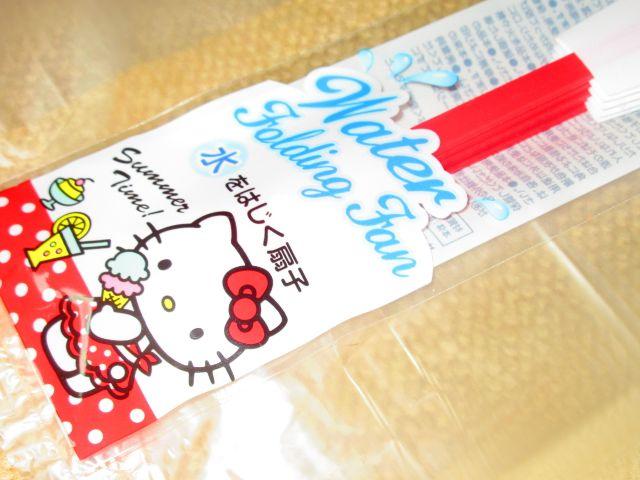 未開封☆ハローキティ*水をはじく扇子(フェイス)22cm < 女性ファッション  未開封☆ハローキティ*水をはじく扇子(フェイス)22cm < 女性ファッションの