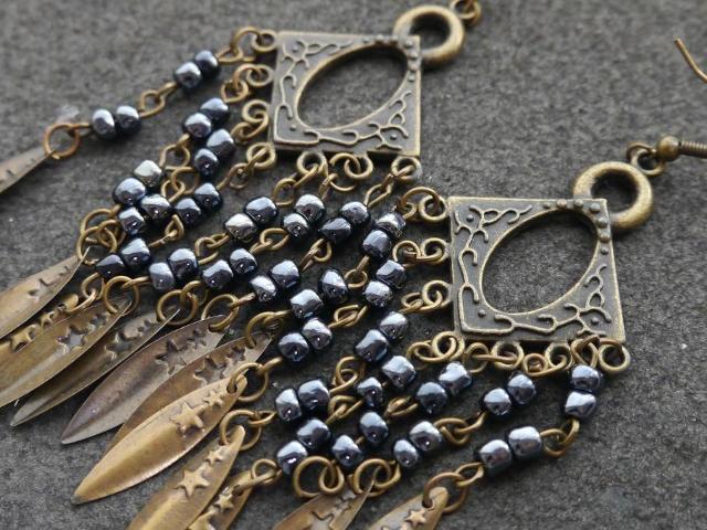 新品アンティーク調 エスニックビーズフリンジピアス < 女性アクセサリー/時計 新品アンティーク調 エスニックビーズフリンジピアス < 女性アクセサリー/時計の