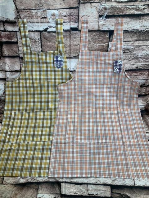 送料無料!人気の 先染めタイプ 格子柄デザイン H型エプロンB(画像から)1枚 < 女性ファッション  送料無料!人気の 先染めタイプ 格子柄デザイン H型エプロンB(画像から)1枚  < 女性ファッションの