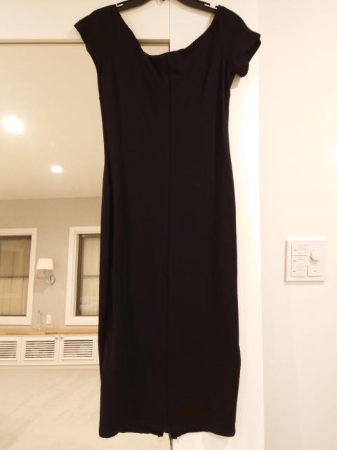 黒半袖ジッパーワンピース Sサイズ < 女性ファッション  黒半袖ジッパーワンピース Sサイズ < 女性ファッションの