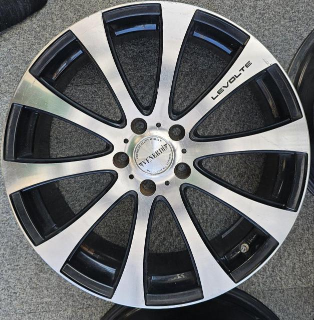 VENERDi LEVOLTE COSMIC ヴェネルディ レヴォルテ コスミック 19インチ 19×7.5J +53 < 自動車/バイク VENERDi LEVOLTE COSMIC ヴェネルディ レヴォルテ コスミック 19インチ 19×7.5J +53 < 自動車/バイク