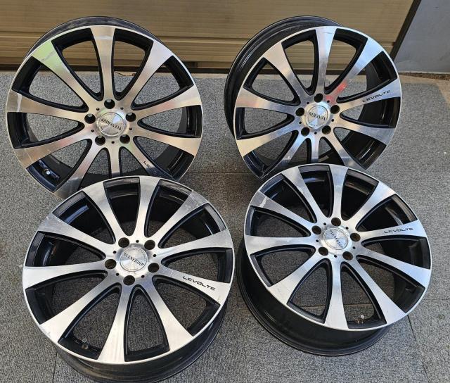 VENERDi LEVOLTE COSMIC ヴェネルディ レヴォルテ コスミック 19インチ 19×7.5J +53 < 自動車/バイク VENERDi LEVOLTE COSMIC ヴェネルディ レヴォルテ コスミック 19インチ 19×7.5J +53 < 自動車/バイク