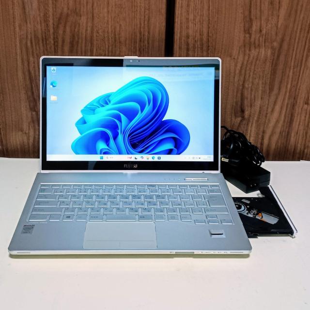 FUJITSU LIFEBOOK Corei5 メモリ6GB SSD256GB タッチパネル Webカメラ DVD Office < PC本体/周辺機器 FUJITSU LIFEBOOK Corei5 メモリ6GB SSD256GB タッチパネル Webカメラ DVD Office < PC本体/周辺機器の