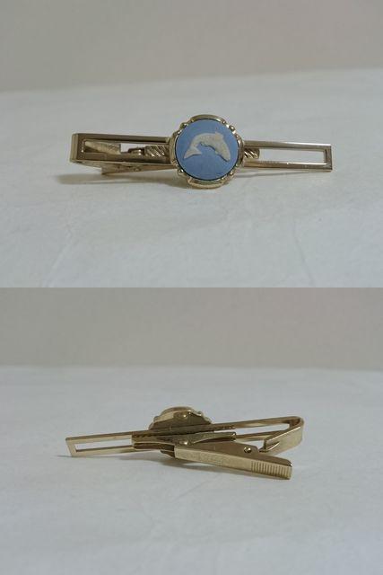 正規 ウェッジウッド ジャスパー フィッシュモチーフタイピン カフス SET 青×白×ゴールド < 男性ファッション  正規 ウェッジウッド ジャスパー フィッシュモチーフタイピン カフス SET 青×白×ゴールド < 男性ファッションの