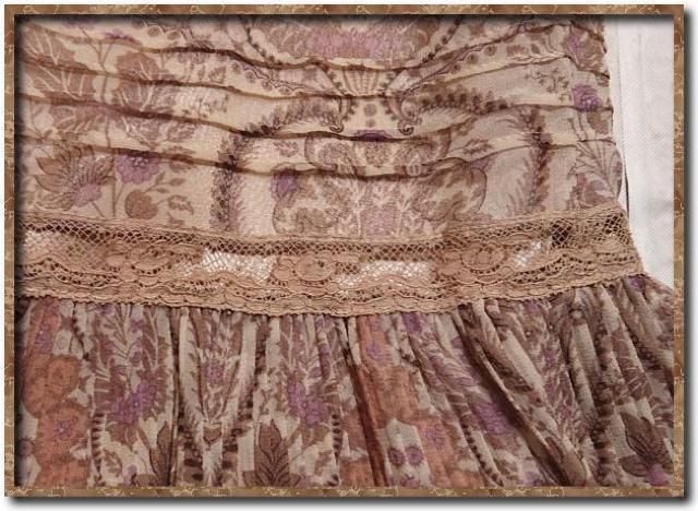 �t���W�[���@���[�X�t���V�t�H���X�J�[�g�@�x�[�W�� �� �u�����h�� 