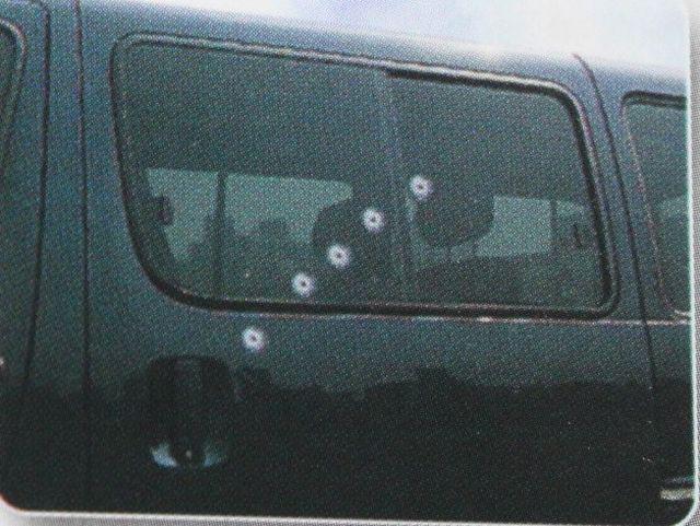 弾丸で打ち抜かれた跡が銃弾痕ステッカー < 自動車/バイク 弾丸で打ち抜かれた跡が銃弾痕ステッカー < 自動車/バイク