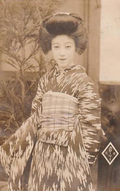 当時の女性 尺寸グローリー 当時のブロマイド 【2-185】 < ホビー  当時の女性 尺寸グローリー 当時のブロマイド 【2-185】  < ホビーの
