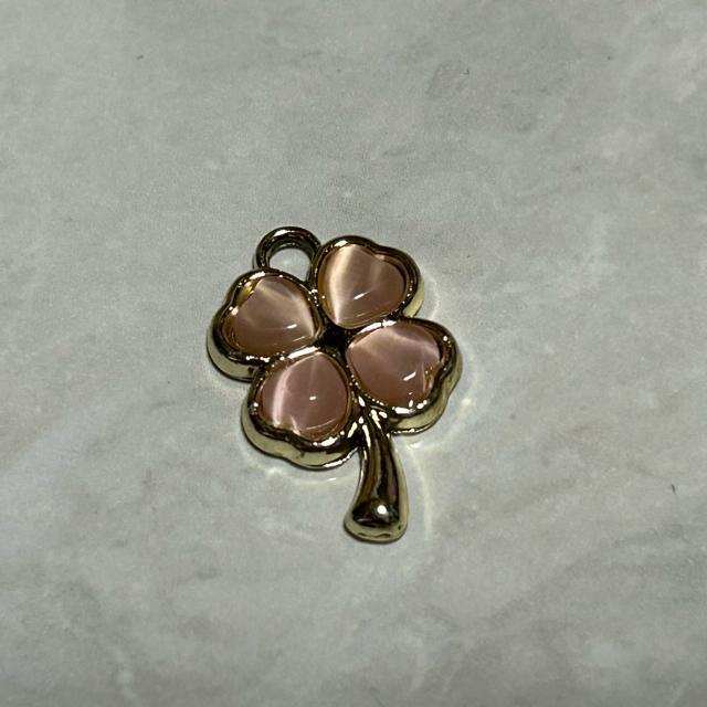 四葉のクローバー 4個 アクセサリー制作用 < ペット/手芸/園芸  四葉のクローバー 4個 アクセサリー制作用 < ペット/手芸/園芸の