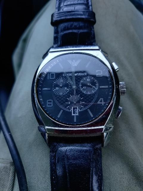 腕時計 EMPORIO ARMANI エンポリオアルマーニ クロノグラフ 革バンド 50メートル防水 電池切れ < ブランド 腕時計 EMPORIO ARMANI エンポリオアルマーニ クロノグラフ 革バンド 50メートル防水 電池切れ < ブランドの