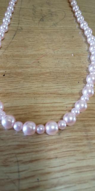 薄いピンクネックレス < 女性アクセサリー/時計 薄いピンクネックレス < 女性アクセサリー/時計の