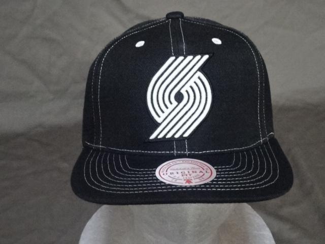 【Mitchell & Ness】 NBA ブレイザーズ ロゴ刺繍入り キャップ < 男性ファッション  【Mitchell & Ness】 NBA ブレイザーズ ロゴ刺繍入り キャップ  < 男性ファッションの