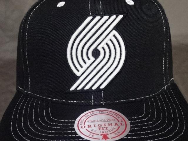 【Mitchell & Ness】 NBA ブレイザーズ ロゴ刺繍入り キャップ < 男性ファッション  【Mitchell & Ness】 NBA ブレイザーズ ロゴ刺繍入り キャップ < 男性ファッションの