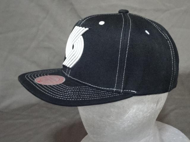 【Mitchell & Ness】 NBA ブレイザーズ ロゴ刺繍入り キャップ < 男性ファッション  【Mitchell & Ness】 NBA ブレイザーズ ロゴ刺繍入り キャップ < 男性ファッションの