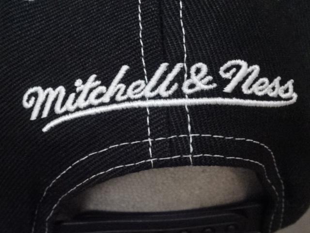 【Mitchell & Ness】 NBA ブレイザーズ ロゴ刺繍入り キャップ < 男性ファッション  【Mitchell & Ness】 NBA ブレイザーズ ロゴ刺繍入り キャップ < 男性ファッションの
