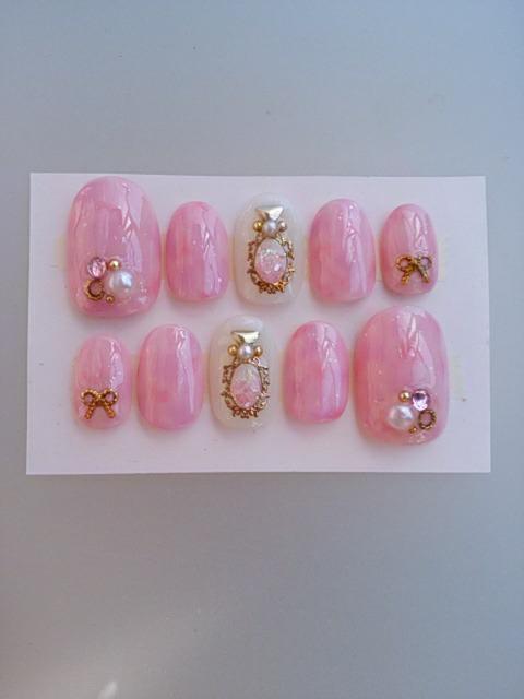 ジェルネイル.ピンクタイダイ柄.シェル入り香水瓶.ショートオーバル < 香水/コスメ/ネイル  ジェルネイル.ピンクタイダイ柄.シェル入り香水瓶.ショートオーバル < 香水/コスメ/ネイルの