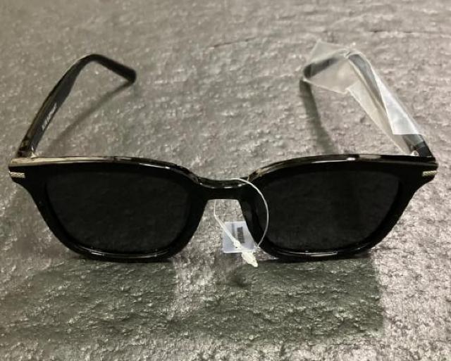 yVizy؍nwzBLUE ELEPHANT u[Gt@g@TOX@01081 DUSTIN   t@bV 