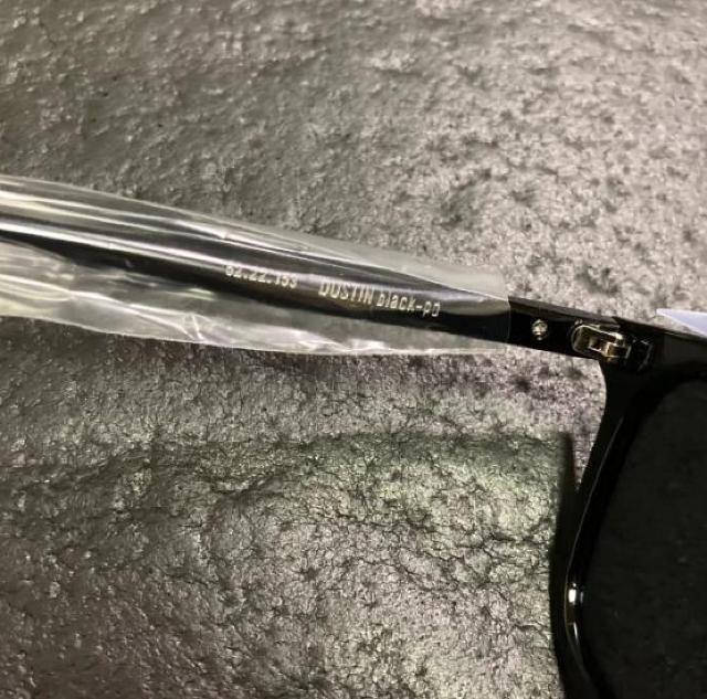 yVizy؍nwzBLUE ELEPHANT u[Gt@g@TOX@01081 DUSTIN  t@bV 