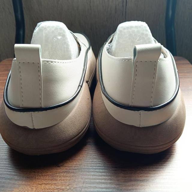 新品 23.5cm レディース スリッポン ホワイト シューズ 靴 カジュアル < 女性ファッション 新品 23.5cm レディース スリッポン ホワイト シューズ 靴 カジュアル < 女性ファッションの