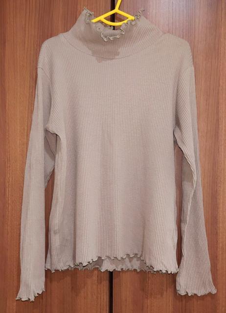 美品★130サイズ★リブトップス★タートルタイプ★ブラウン★女の子★子供服インナー★可愛い子供服★小学生★送料無料 < キッズ/ベビー 美品★130サイズ★リブトップス★タートルタイプ★ブラウン★女の子★子供服インナー★可愛い子供服★小学生★送料無料 < キッズ/ベビーの