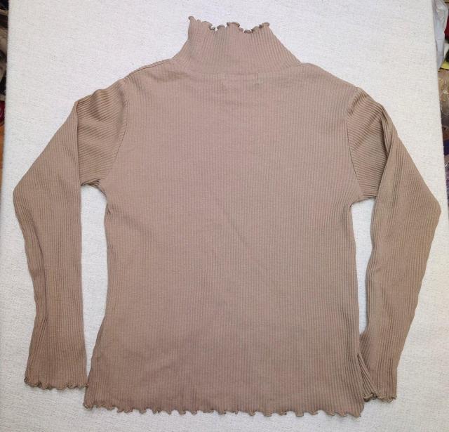 美品★130サイズ★リブトップス★タートルタイプ★ブラウン★女の子★子供服インナー★可愛い子供服★小学生★送料無料 < キッズ/ベビー 美品★130サイズ★リブトップス★タートルタイプ★ブラウン★女の子★子供服インナー★可愛い子供服★小学生★送料無料 < キッズ/ベビーの