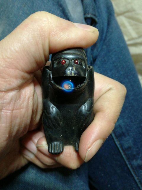 ゴリラの口から火が!「ゴリラ型ガスライター」送料無料。 < 男性ファッション  ゴリラの口から火が!「ゴリラ型ガスライター」送料無料。 < 男性ファッションの