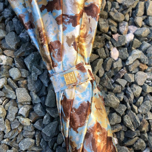 即決 GIVENCHY ジバンシイ 長傘 花柄 < ブランド  即決 GIVENCHY ジバンシイ 長傘 花柄 < ブランドの