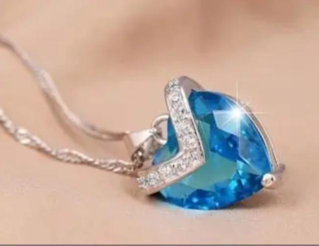 SALE価格/シルバー925/2Ctクオーツブルートパーズハートペンダント < 女性アクセサリー/時計 SALE価格/シルバー925/2Ctクオーツブルートパーズハートペンダント < 女性アクセサリー/時計の