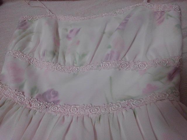 JESUSDiamantinaぼかし薔薇&薔薇刺繍ワンピ送料半額(*‘ω‘ *) < ブランド  JESUSDiamantinaぼかし薔薇&薔薇刺繍ワンピ送料半額(*‘ω‘ *) < ブランドの