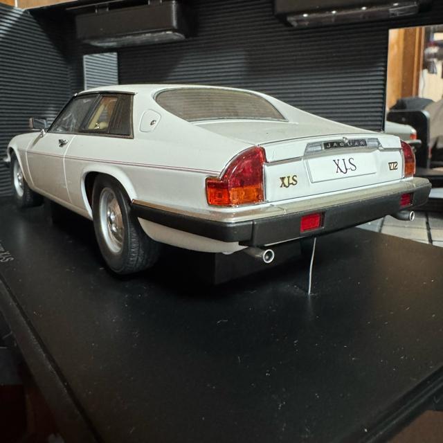 絶版未展示品 オートアート 1/18 ジャガー XJ-S ホワイト1980 < ホビー  絶版未展示品 オートアート 1/18 ジャガー XJ-S ホワイト1980 < ホビーの