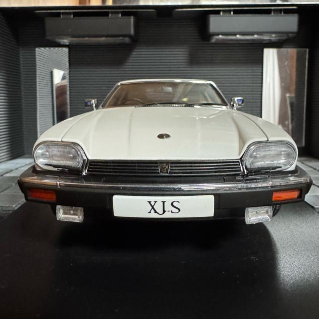 絶版未展示品 オートアート 1/18 ジャガー XJ-S ホワイト1980 < ホビー  絶版未展示品 オートアート 1/18 ジャガー XJ-S ホワイト1980 < ホビーの